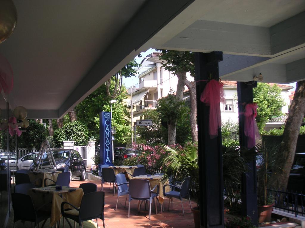Hotel Canasta Riccione Exteriör bild