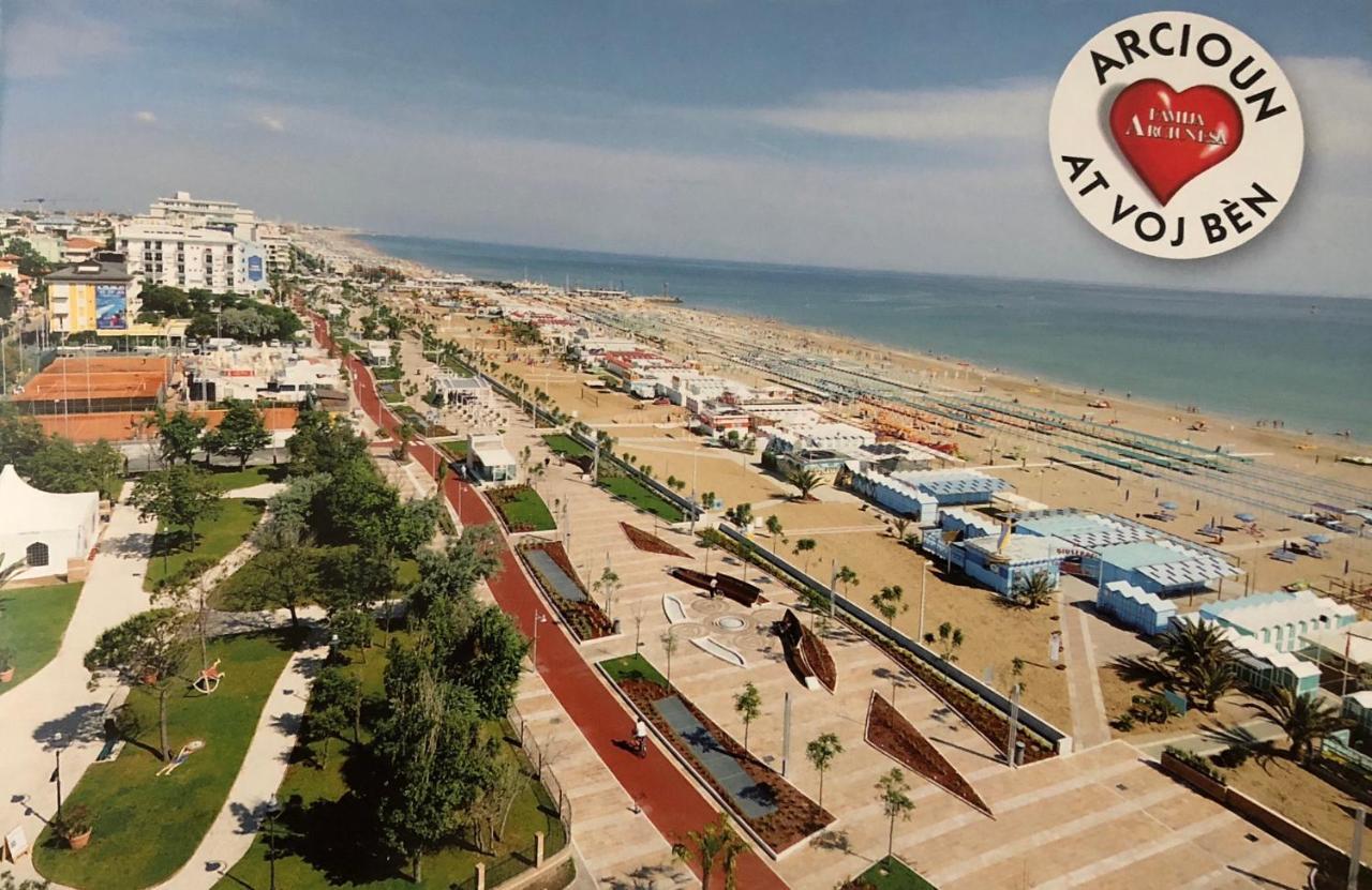 Hotel Canasta Riccione Exteriör bild